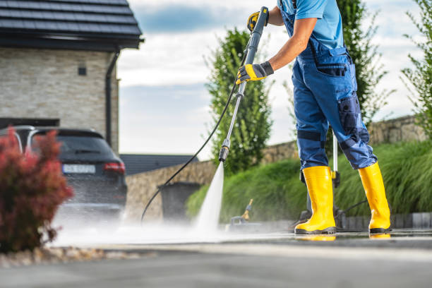 Best Driveway Pressure Washing  in Garden City South, NY